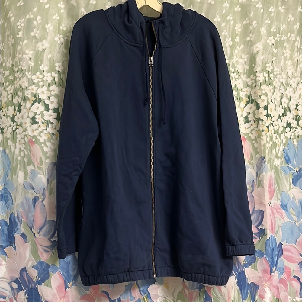 Lands End heavy navy blue French terry sweatshirt. Size 1X full zipper and hood.